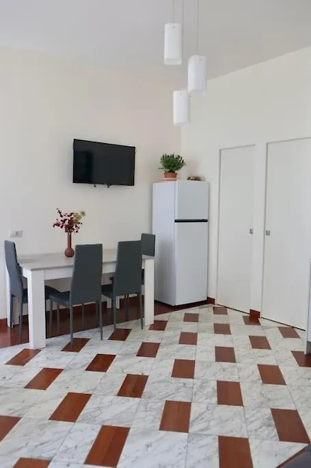 Apartment Appartamentoarchimede5 Mailand
